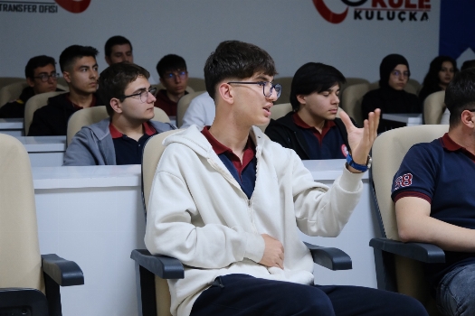 Halis Gülle Anadolu Lisesi Öğrencileri Cumhuriyet Teknokent’i Ziyaret Etti