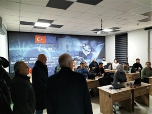 Uşak Üniversitesi Rektörü Prof. Dr. Ekrem Savaş’tan Bölgemize Ziyaret