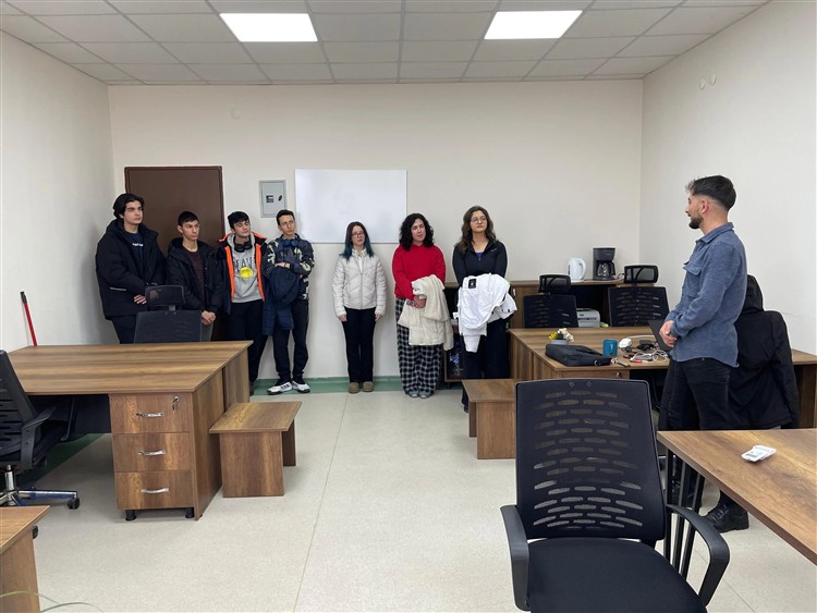 TED Sivas Koleji Öğrencileri Cumhuriyet Teknokent’i ziyaret etti.