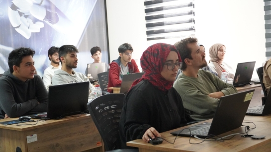 Oyun Geliştirme Programı’nda Eğitimler Devam Ediyor!