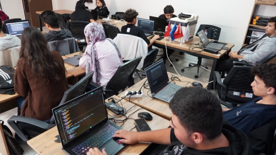 Oyun Geliştirme Programı’nda Eğitimler Devam Ediyor!