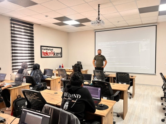 Oyun Geliştirme Programı’nda Dördüncü Hafta Tamamlandı!
