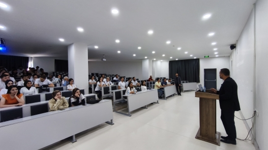 Sağlıkta Yapay Zekâ ve Diş Hekimliğinde Yapay Zekâ Uygulamaları Etkinliği, Sivas Cumhuriyet Üniversitesi Diş Hekimliği Fakültesinde Gerçekleştirildi