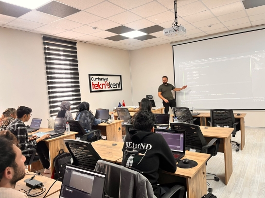 Oyun Geliştirme Programı’nda Dördüncü Hafta Tamamlandı!